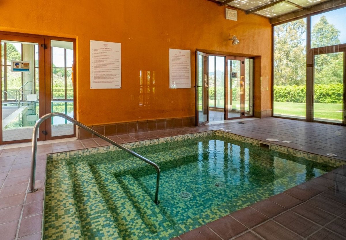 2 Bed Middle Floor Apartment in Atalaya