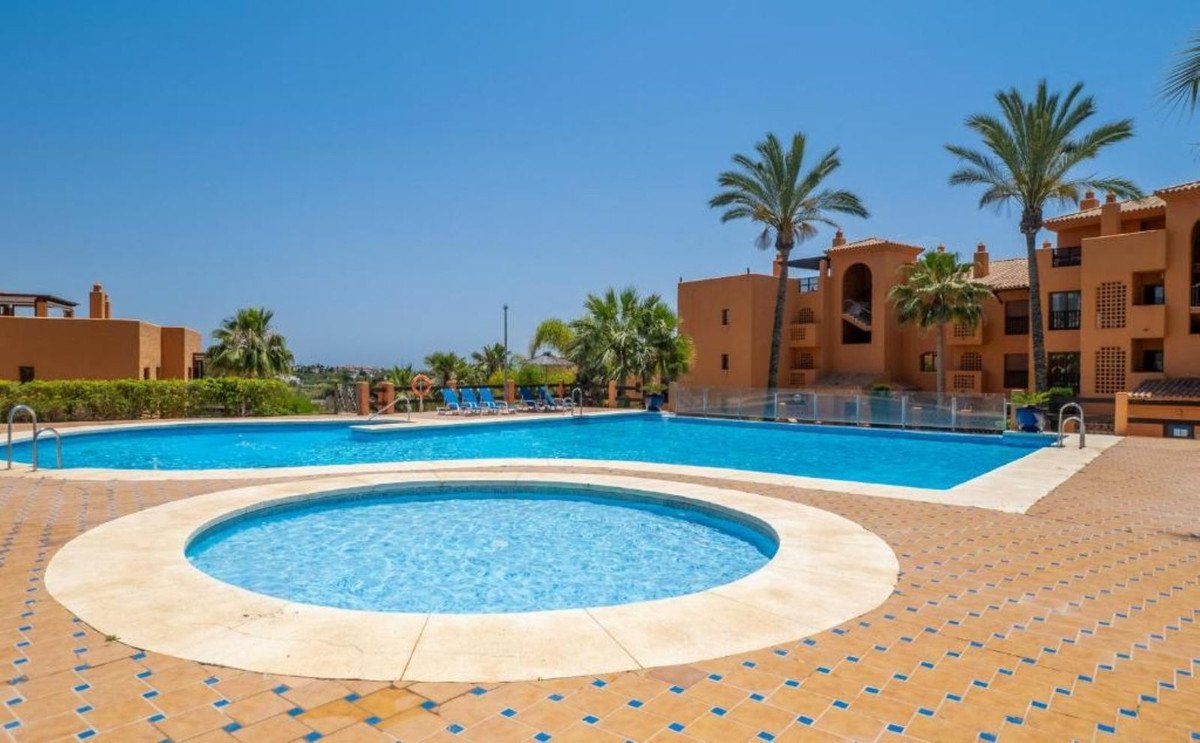 2 Bed Middle Floor Apartment in Atalaya