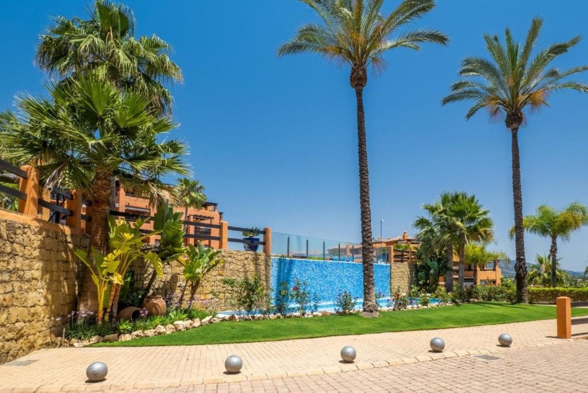 2 Bed Middle Floor Apartment in Atalaya