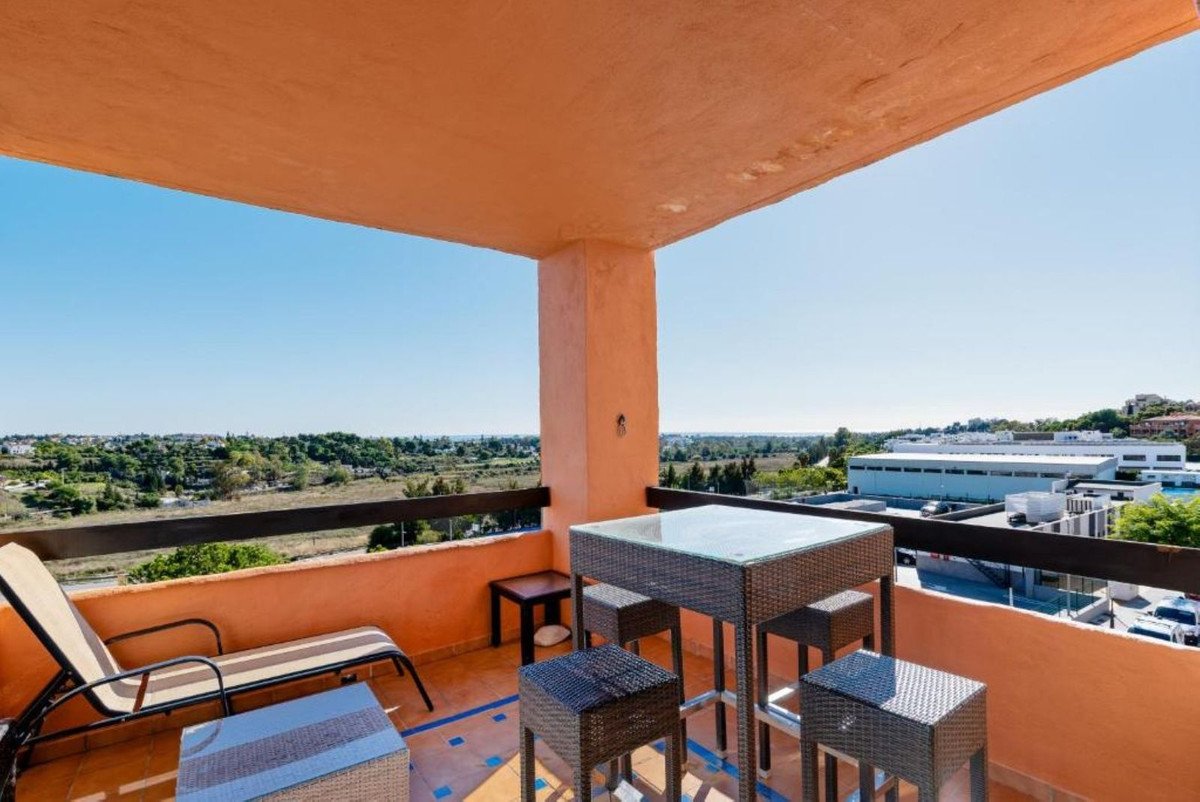2 Bed Middle Floor Apartment in Atalaya