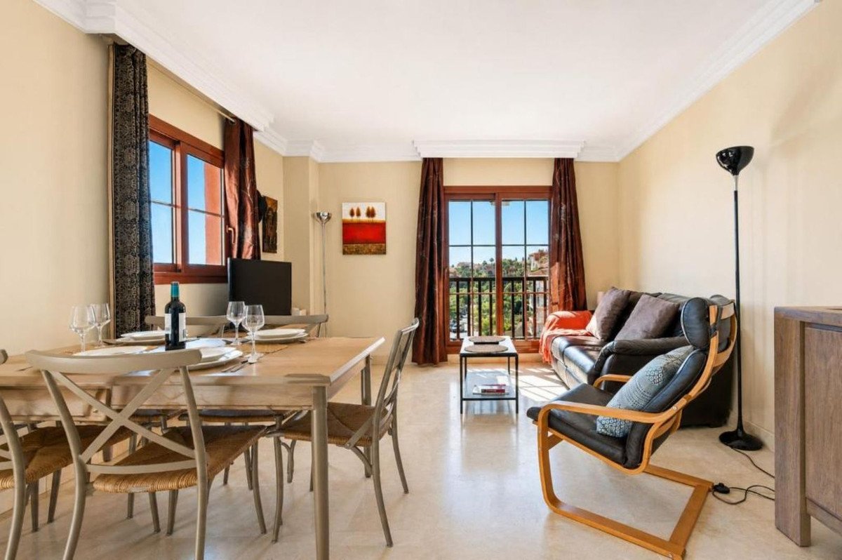 2 Bed Middle Floor Apartment in Atalaya