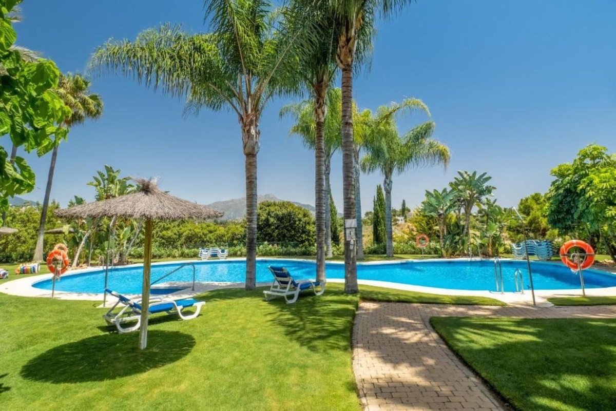 2 Bed Middle Floor Apartment in Atalaya