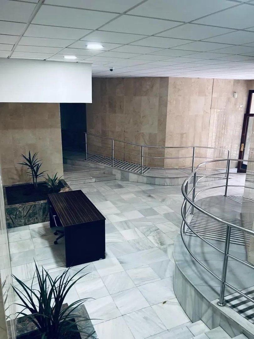 4 Bed Middle Floor Apartment in Málaga