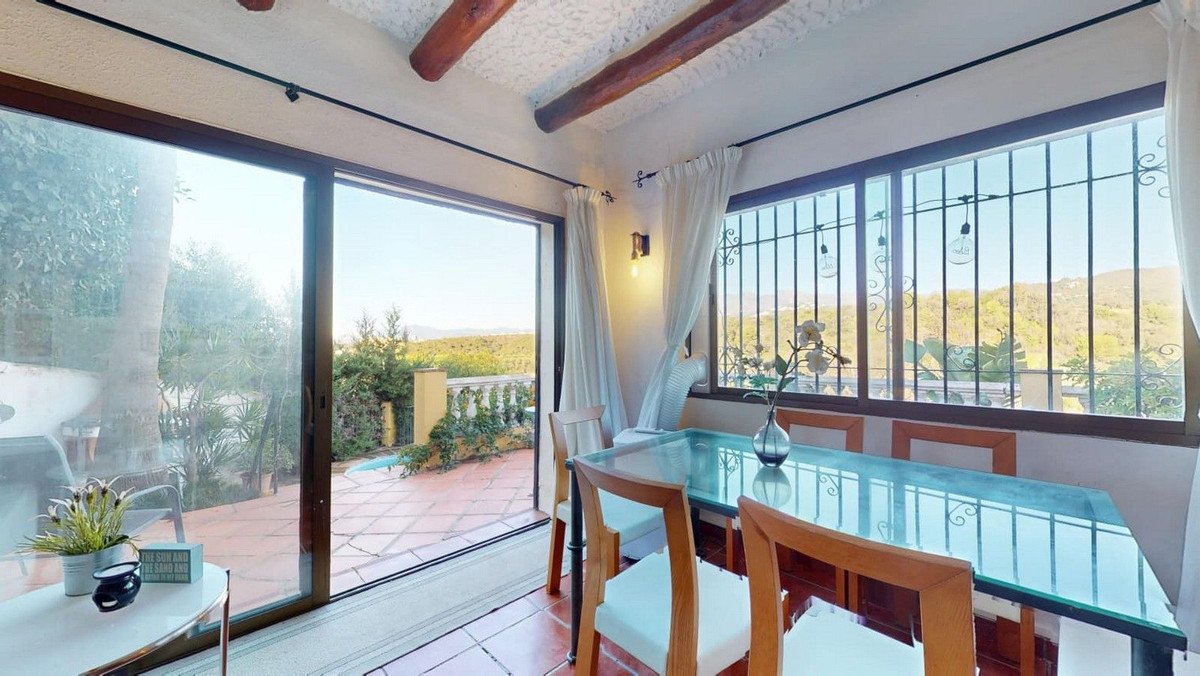 3 Bed Detached Villa in El Rosario
