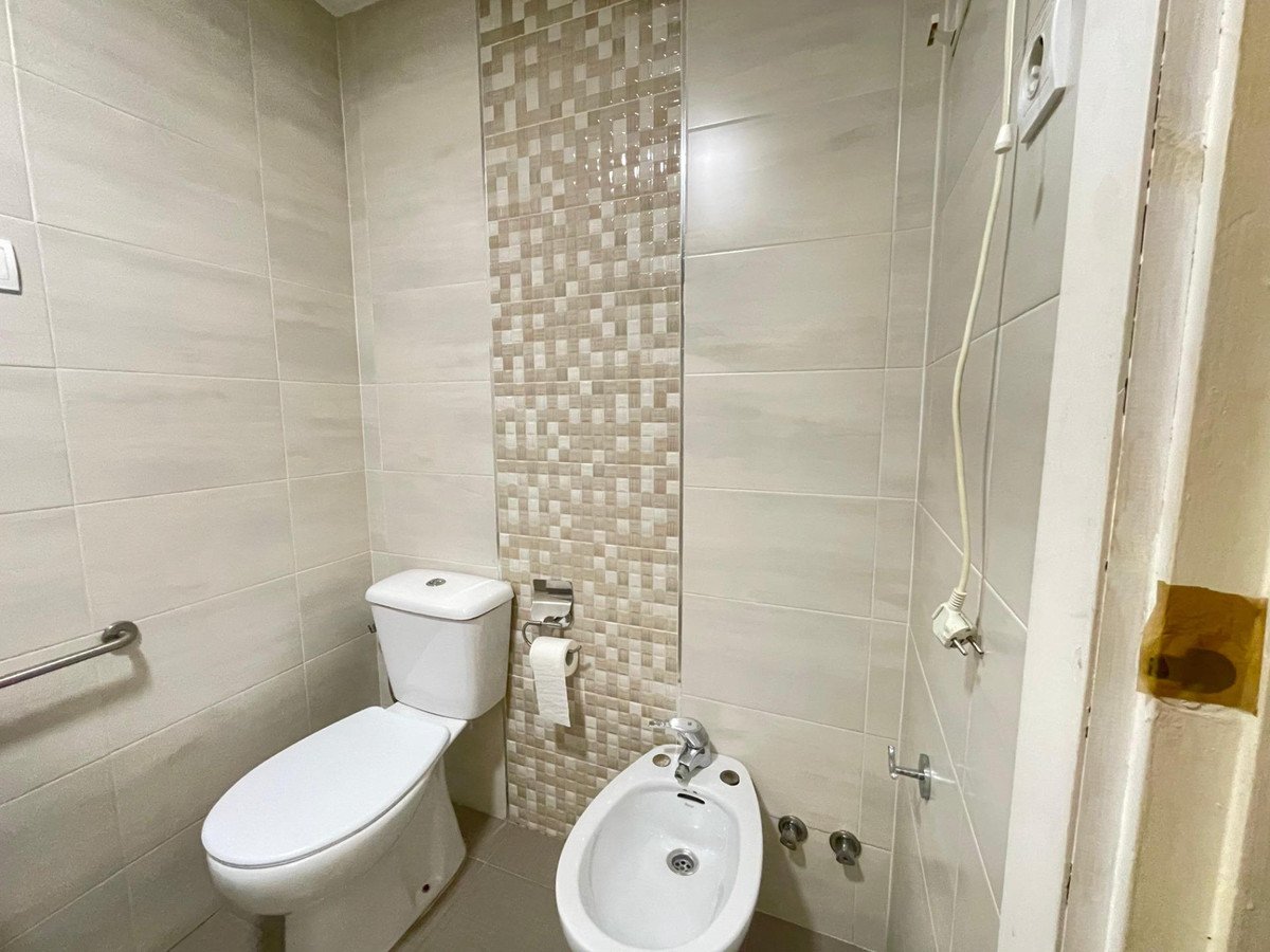 4 Bed Middle Floor Apartment in Málaga