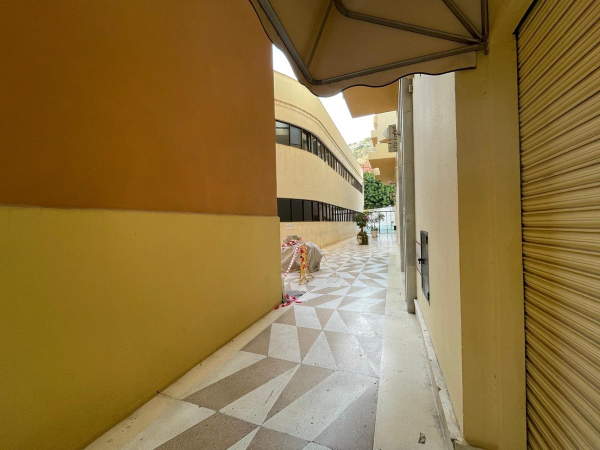 4 Bed Middle Floor Apartment in Málaga