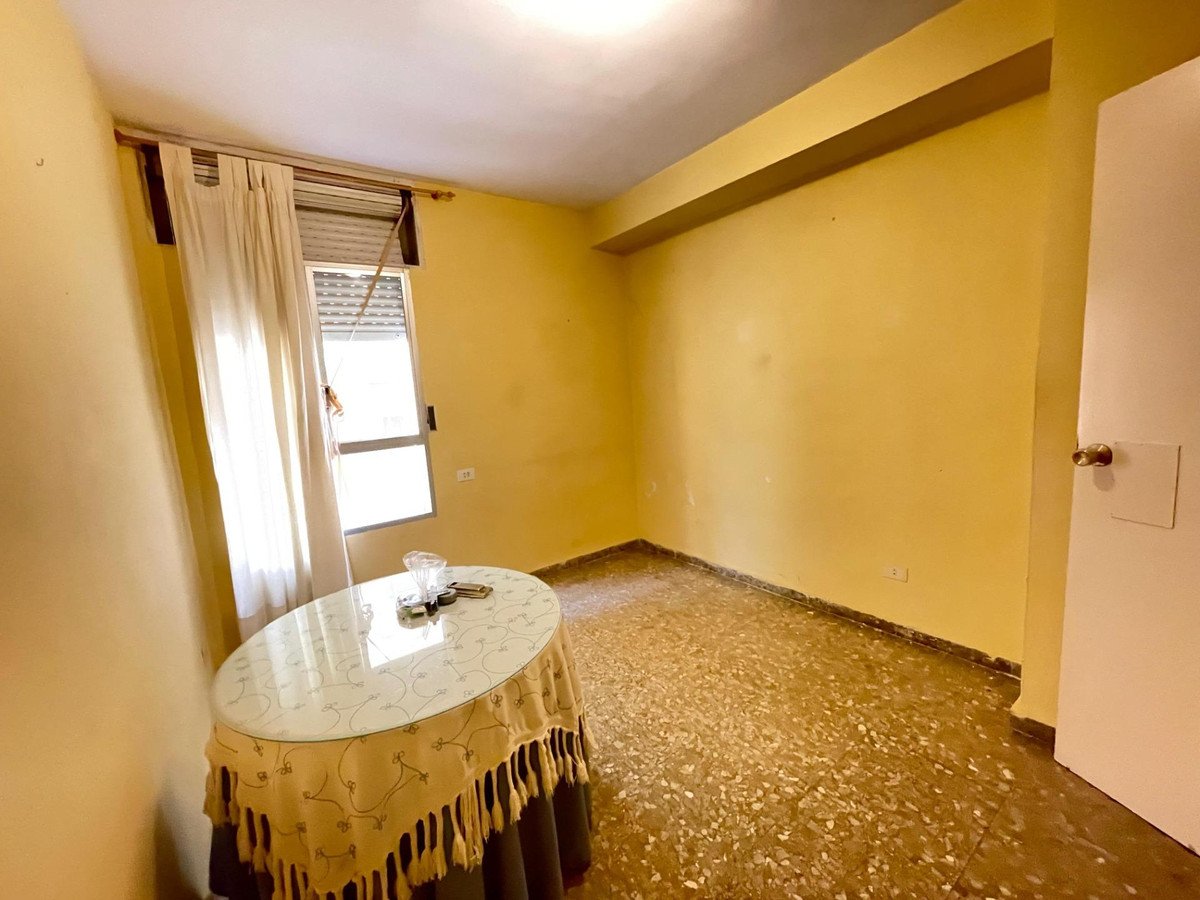 4 Bed Middle Floor Apartment in Málaga