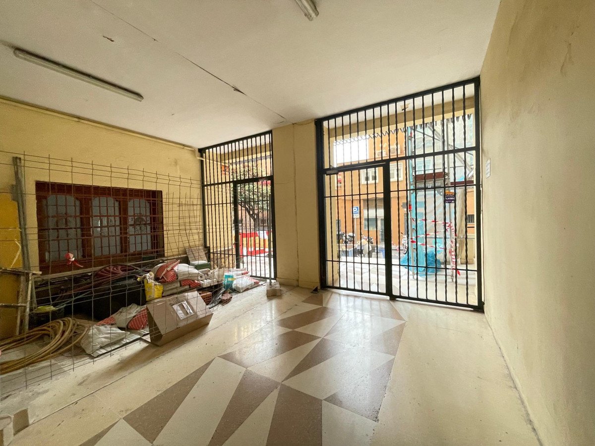 4 Bed Middle Floor Apartment in Málaga