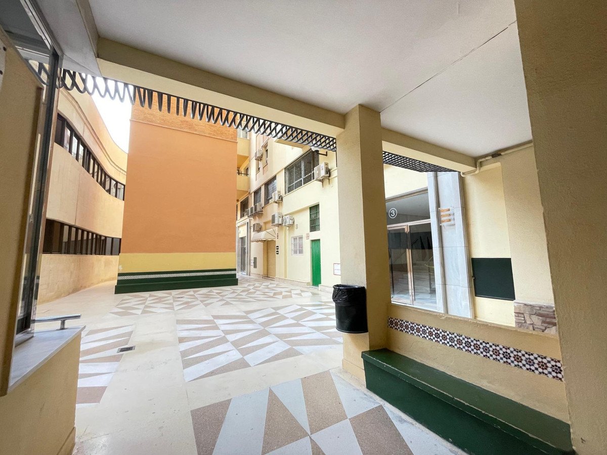 4 Bed Middle Floor Apartment in Málaga