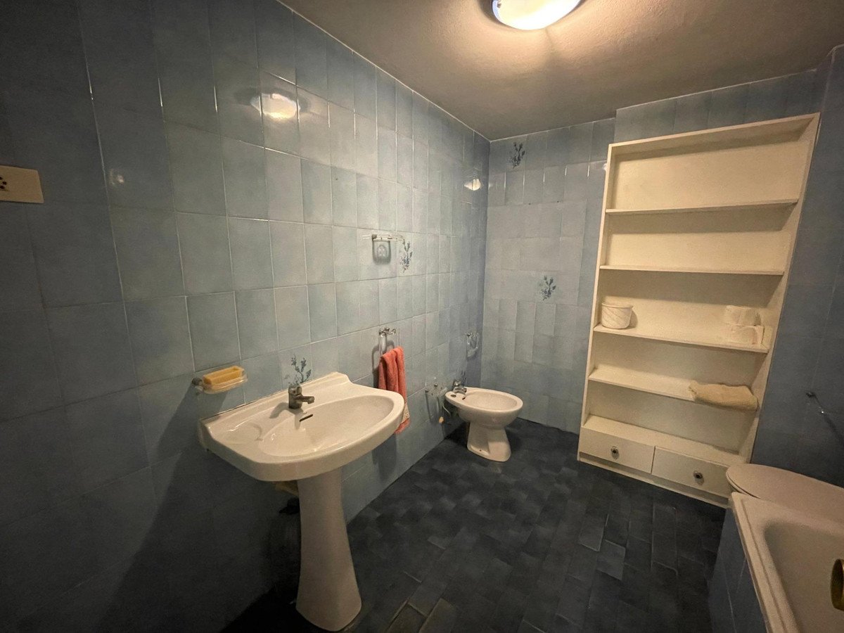 4 Bed Middle Floor Apartment in Málaga