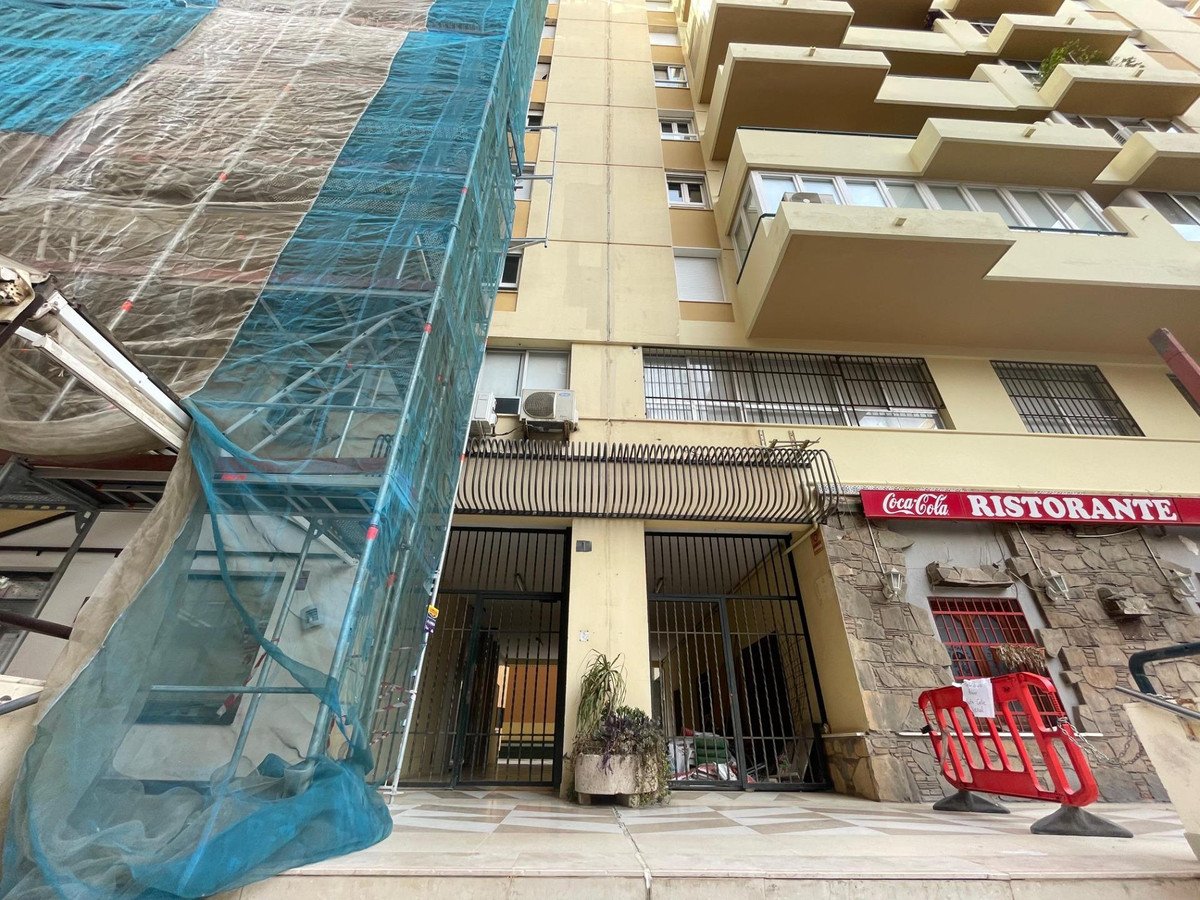 4 Bed Middle Floor Apartment in Málaga