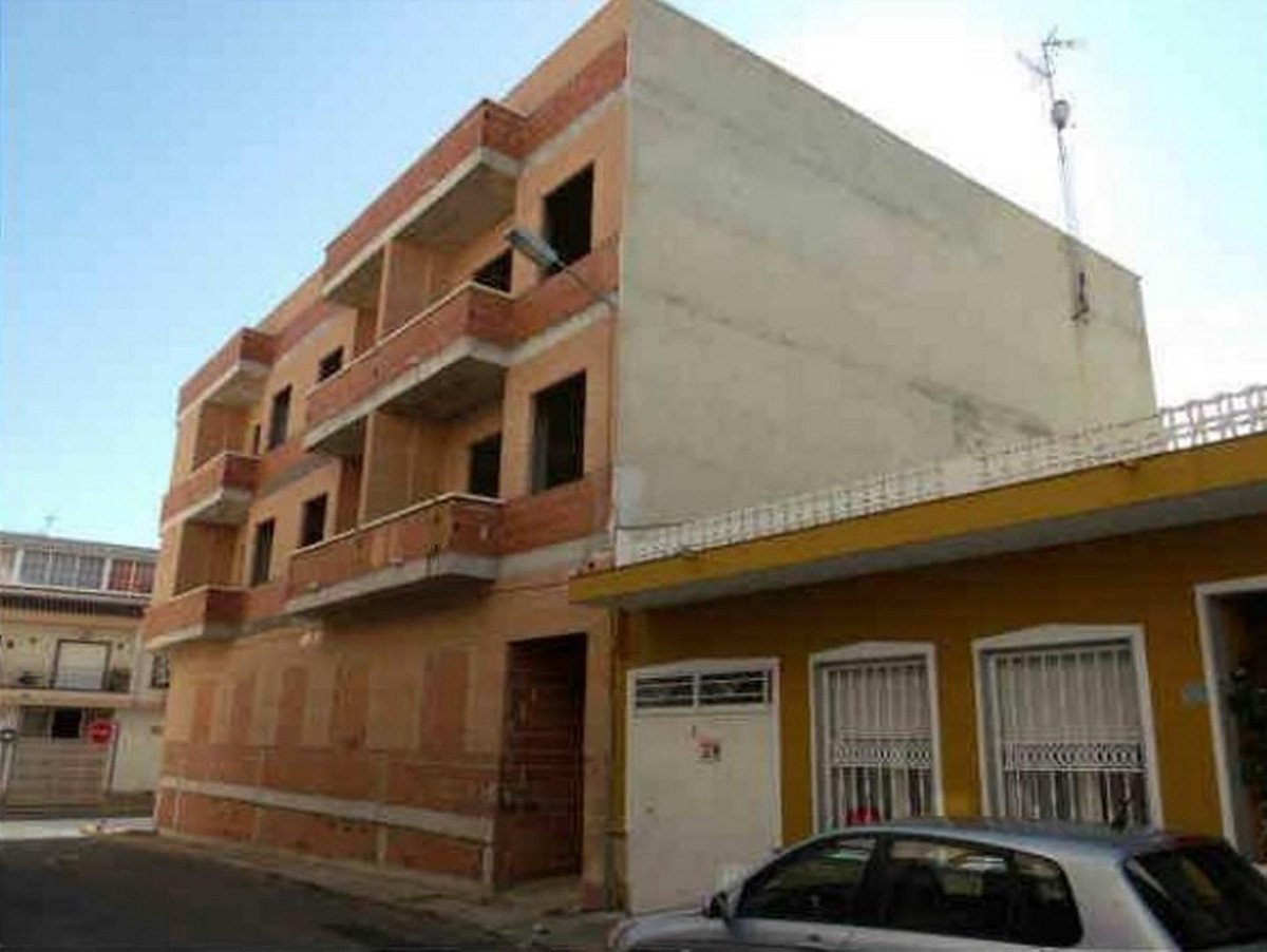 Commercial in Los Montesinos