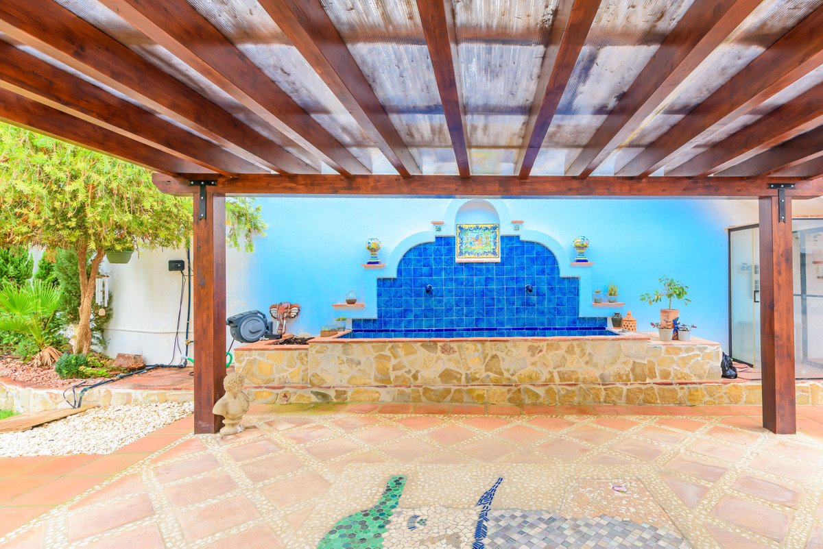 9 Bed Detached Villa in Mijas Costa