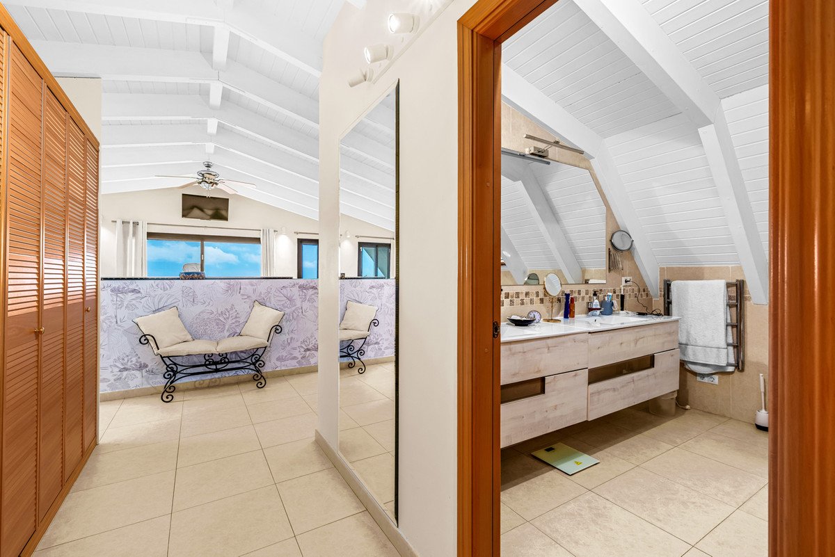 9 Bed Detached Villa in Mijas Costa