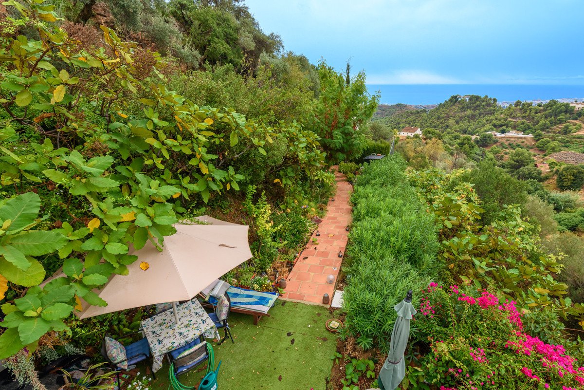 9 Bed Detached Villa in Mijas Costa