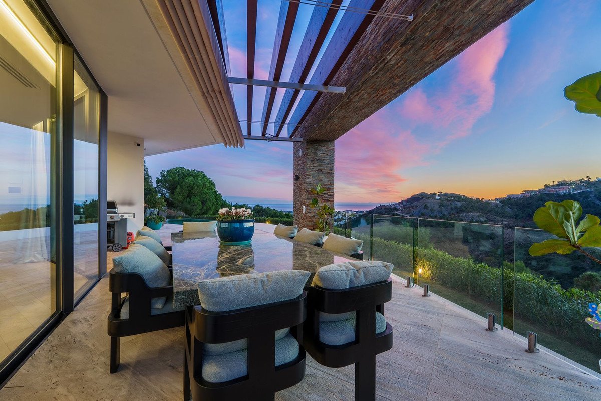 5 Bed Detached Villa in El Madroñal
