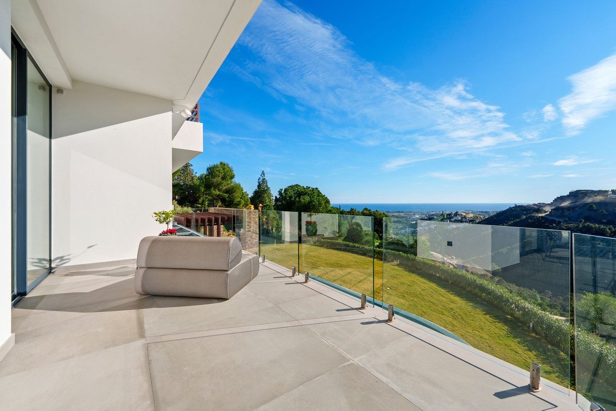 5 Bed Detached Villa in El Madroñal