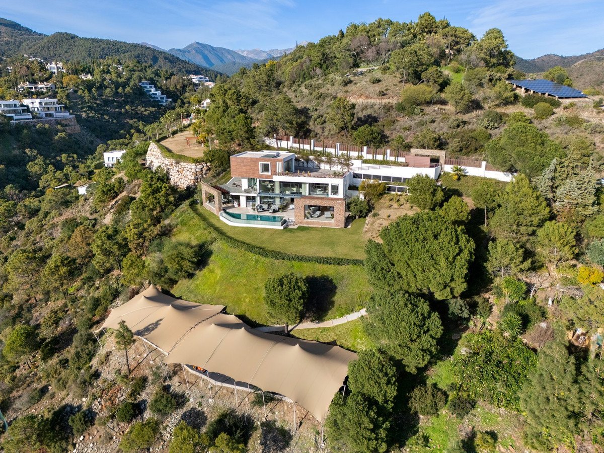 5 Bed Detached Villa in El Madroñal