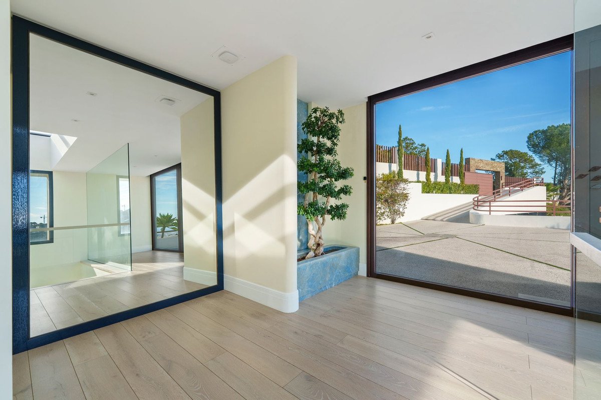 5 Bed Detached Villa in El Madroñal