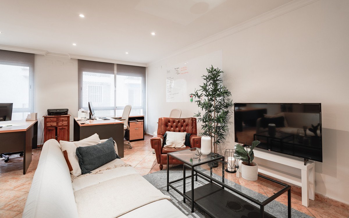 2 Bed Office in San Pedro de Alcántara