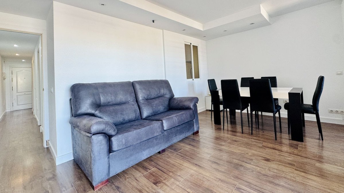 2 Bed Middle Floor Apartment in Fuengirola
