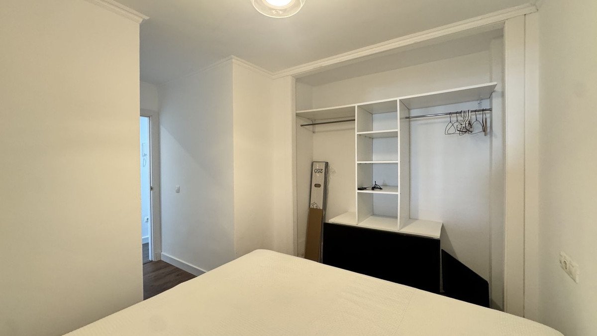 2 Bed Middle Floor Apartment in Fuengirola