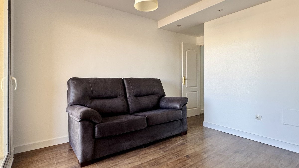 2 Bed Middle Floor Apartment in Fuengirola