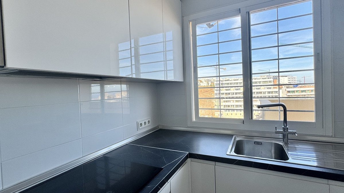 2 Bed Middle Floor Apartment in Fuengirola