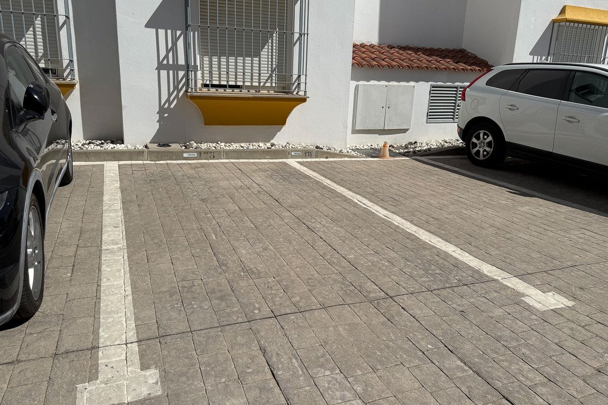 2 Bed Ground Floor Apartment in Valle Romano