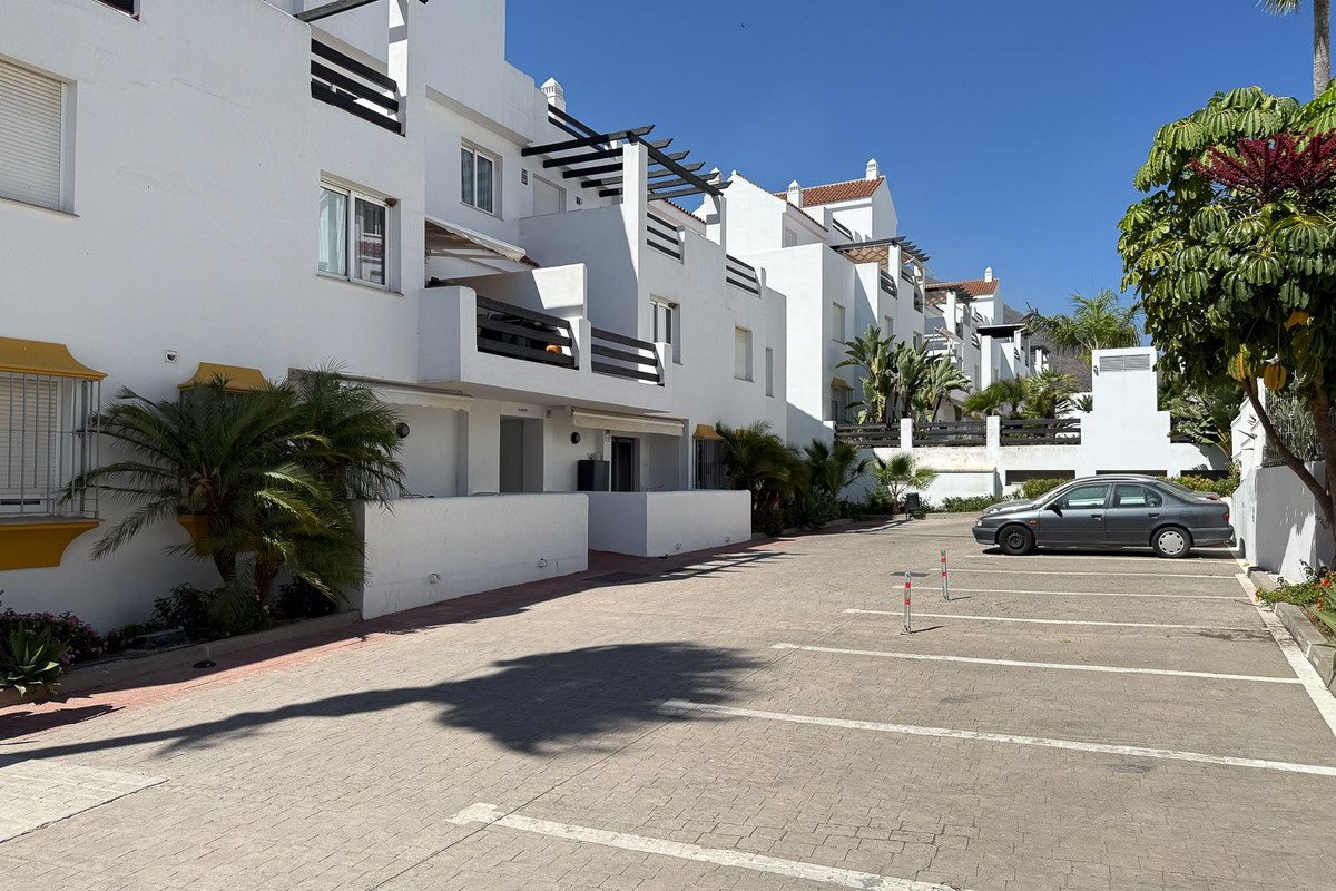 2 Bed Ground Floor Apartment in Valle Romano