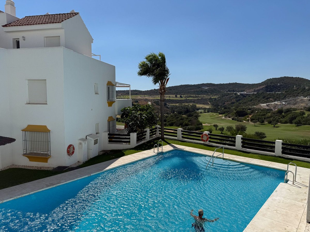 2 Bed Ground Floor Apartment in Valle Romano