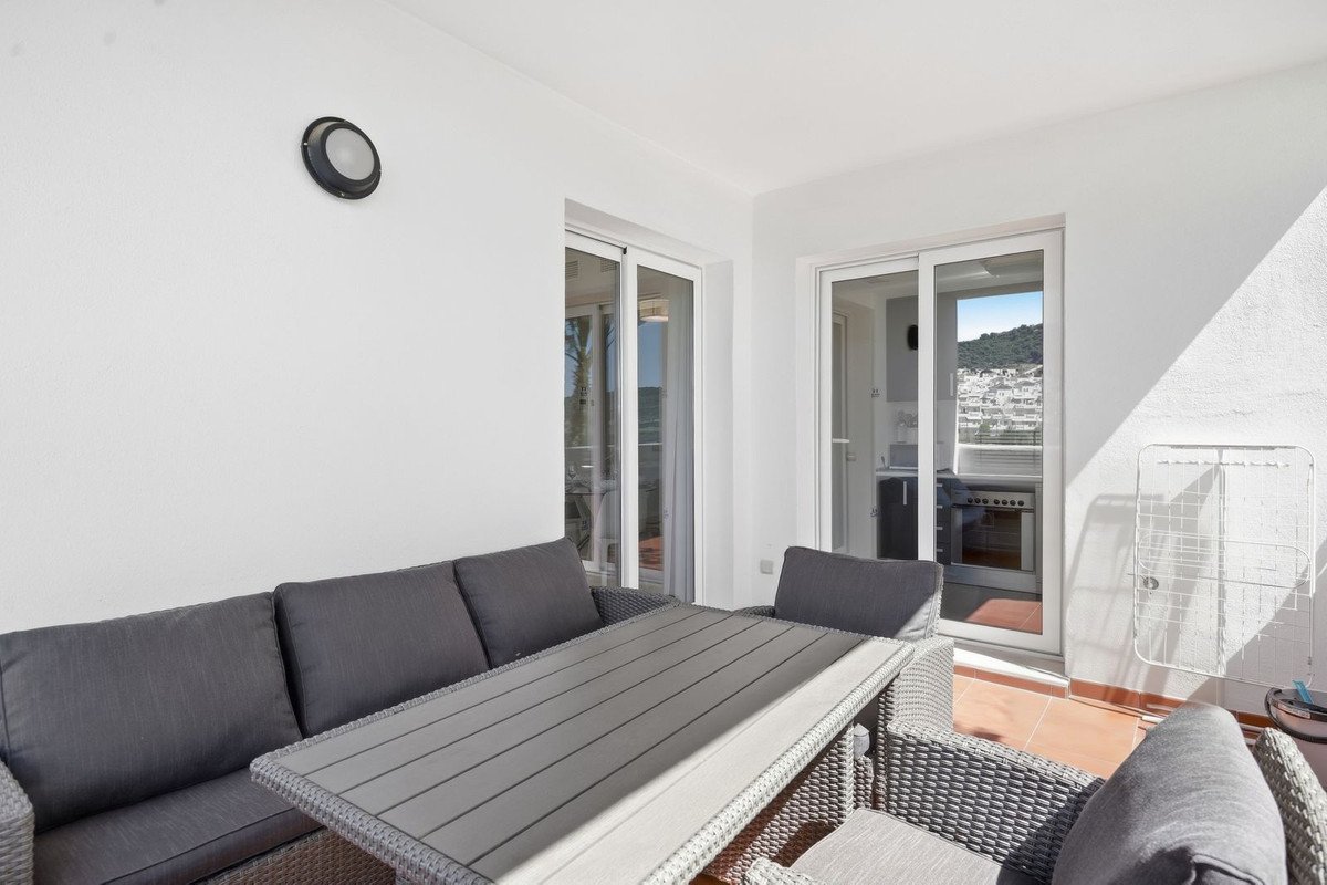 2 Bed Ground Floor Apartment in Valle Romano
