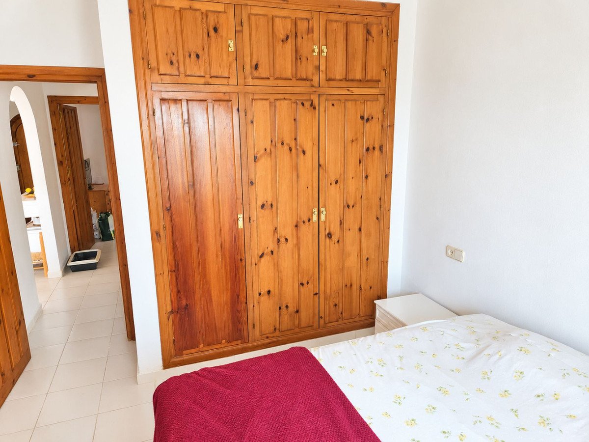 2 Bed Ground Floor Apartment in Riviera del Sol