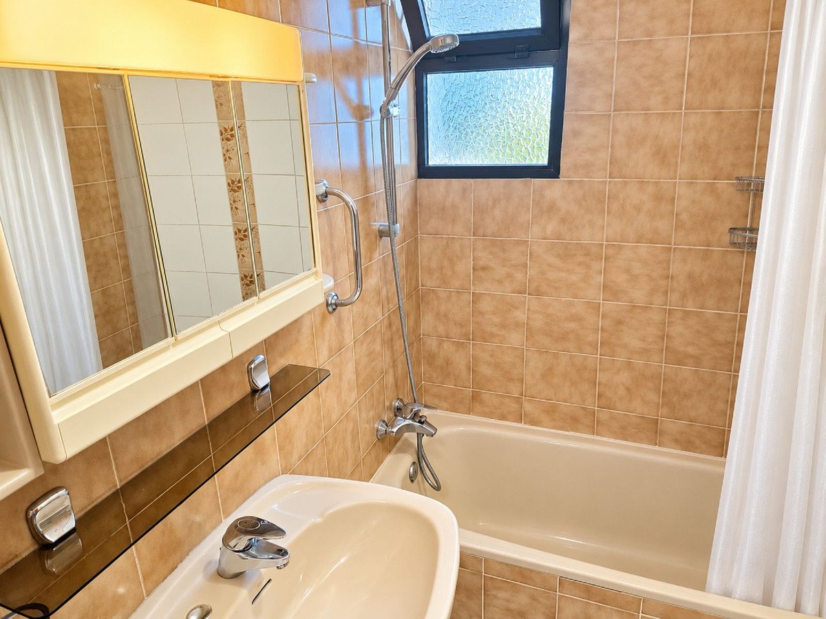 2 Bed Ground Floor Apartment in Riviera del Sol