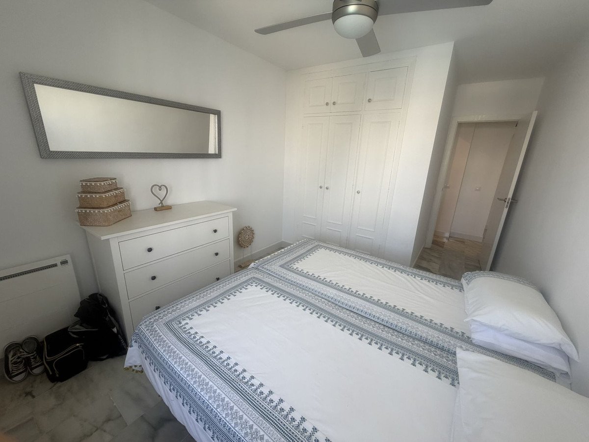 2 Bed Top Floor Apartment in El Paraiso