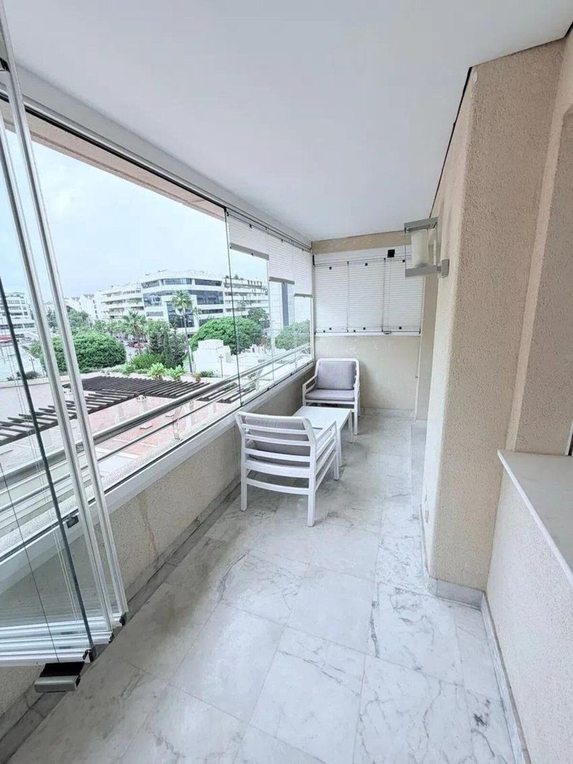 1 Bed Middle Floor Apartment in Puerto Banús