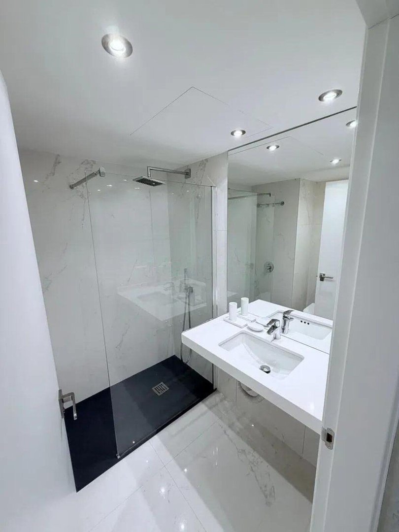 1 Bed Middle Floor Apartment in Puerto Banús