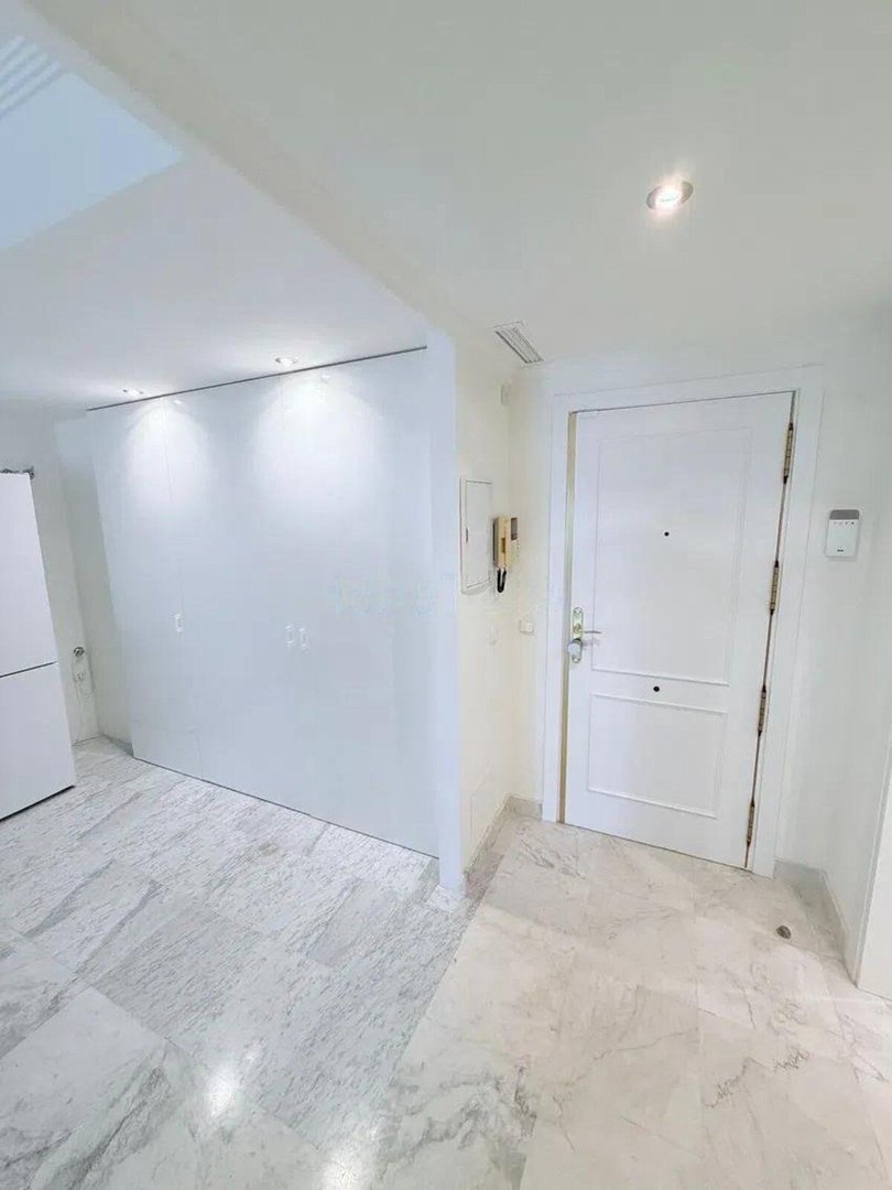 1 Bed Middle Floor Apartment in Puerto Banús