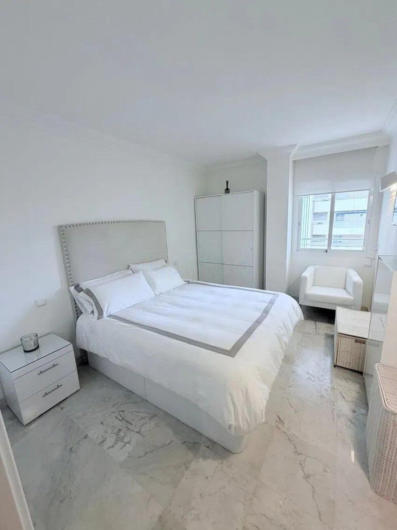 1 Bed Middle Floor Apartment in Puerto Banús