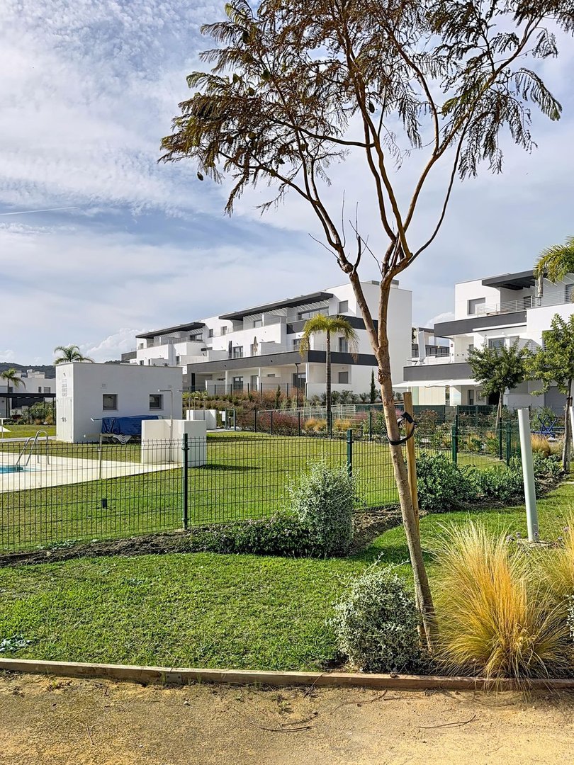 2 Bed Ground Floor Apartment in Estepona