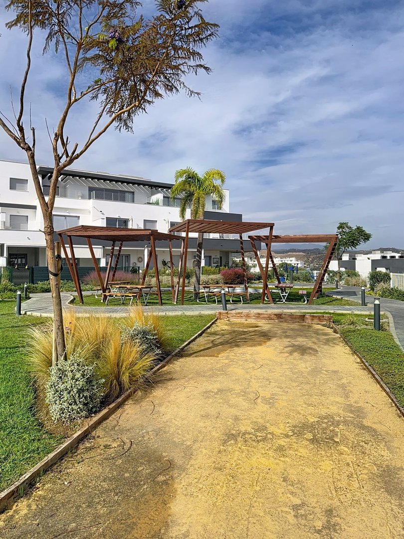 2 Bed Ground Floor Apartment in Estepona