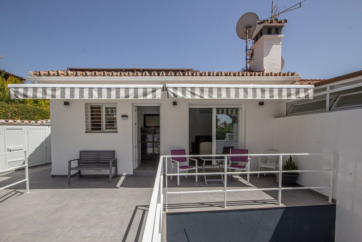 2 Bed Bungalow in Costabella
