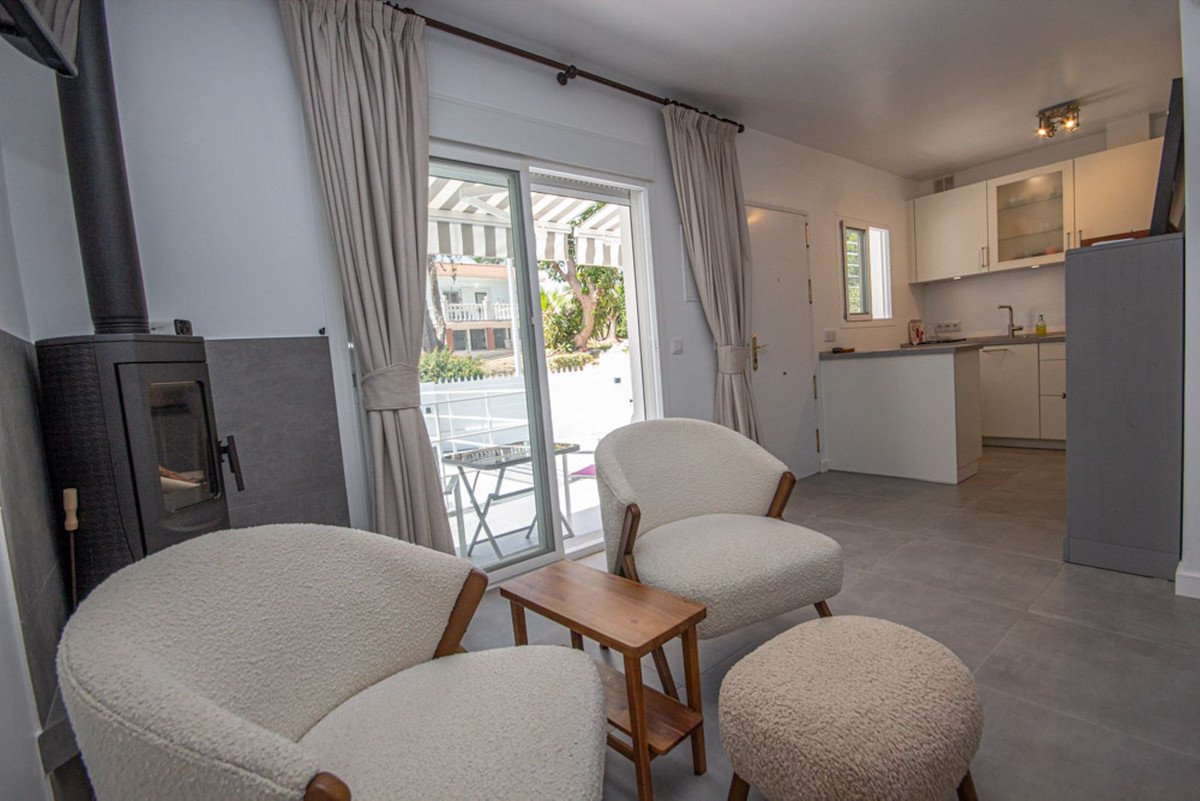 2 Bed Bungalow in Costabella