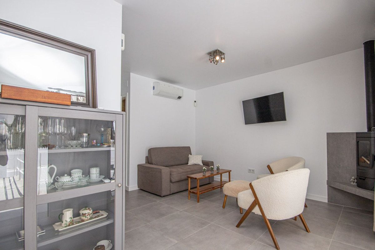 2 Bed Bungalow in Costabella