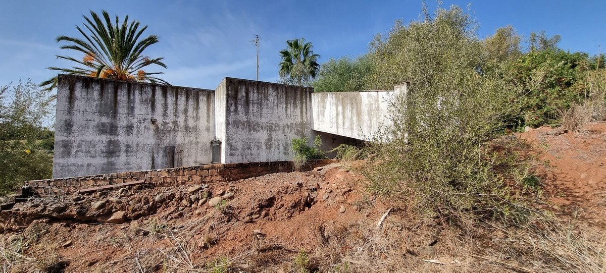 2 Bed Detached Villa in Estepona