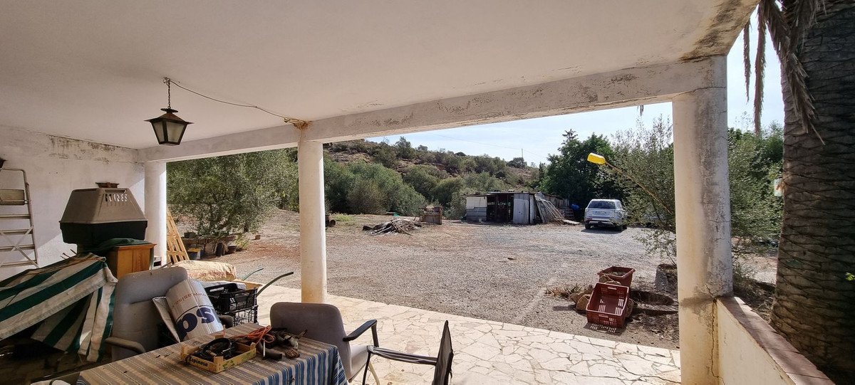 2 Bed Detached Villa in Estepona