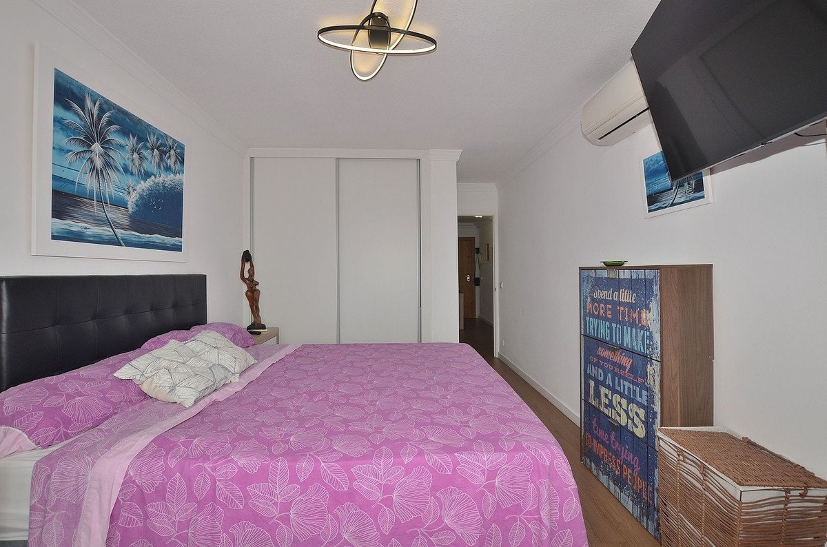 2 Bed Middle Floor Apartment in Fuengirola