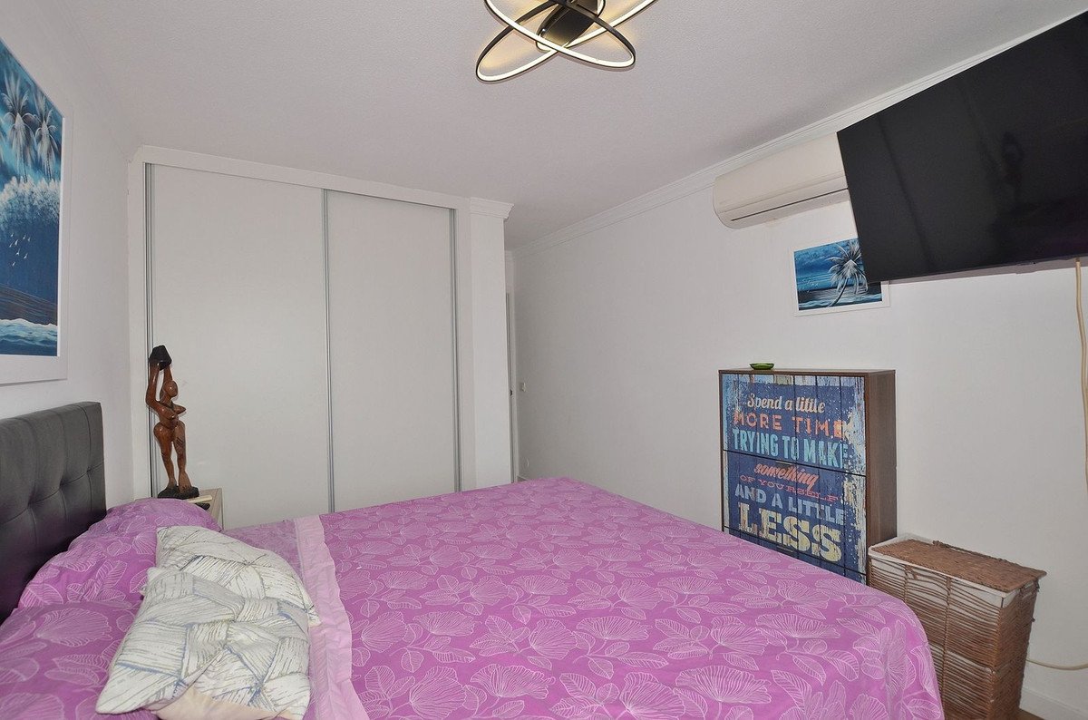 2 Bed Middle Floor Apartment in Fuengirola