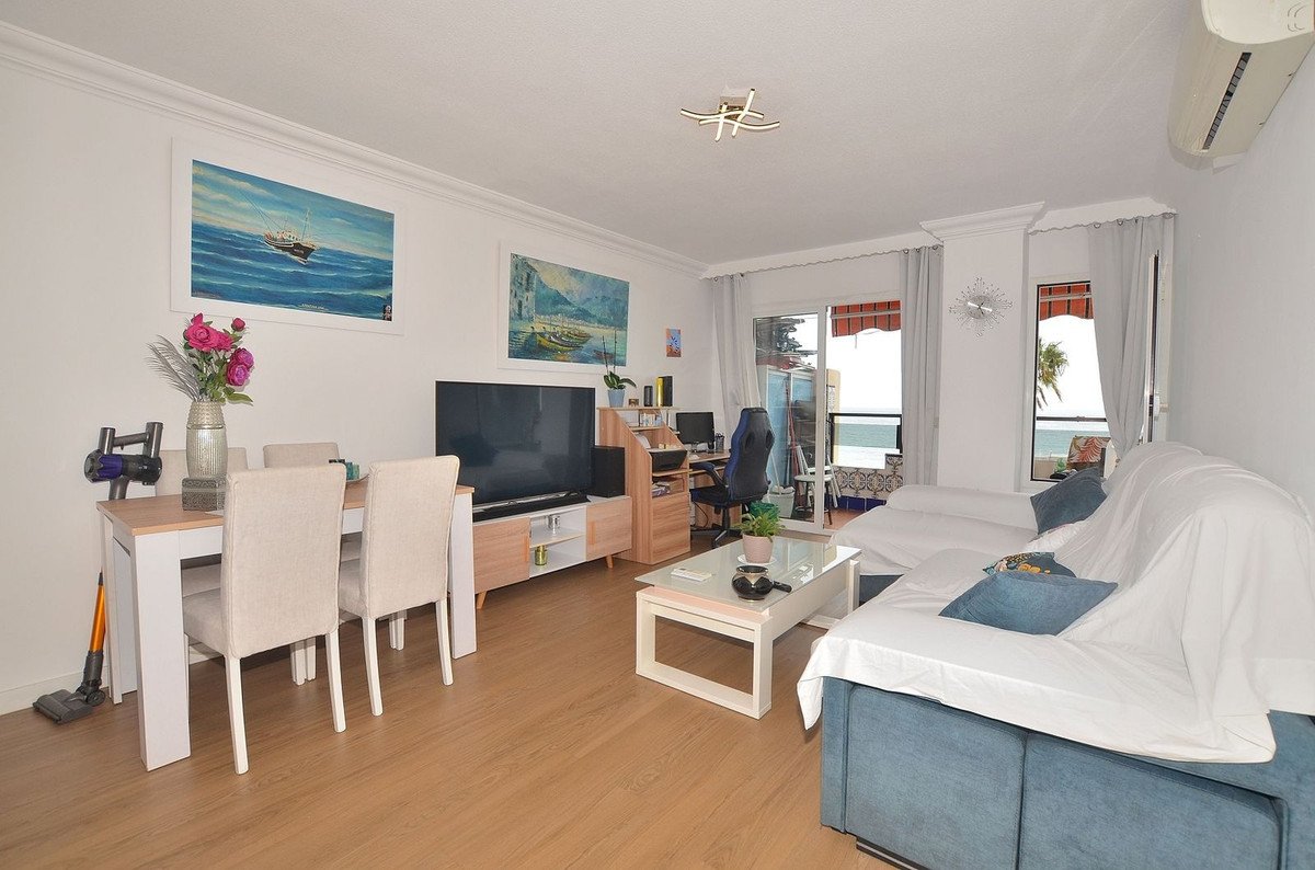 2 Bed Middle Floor Apartment in Fuengirola