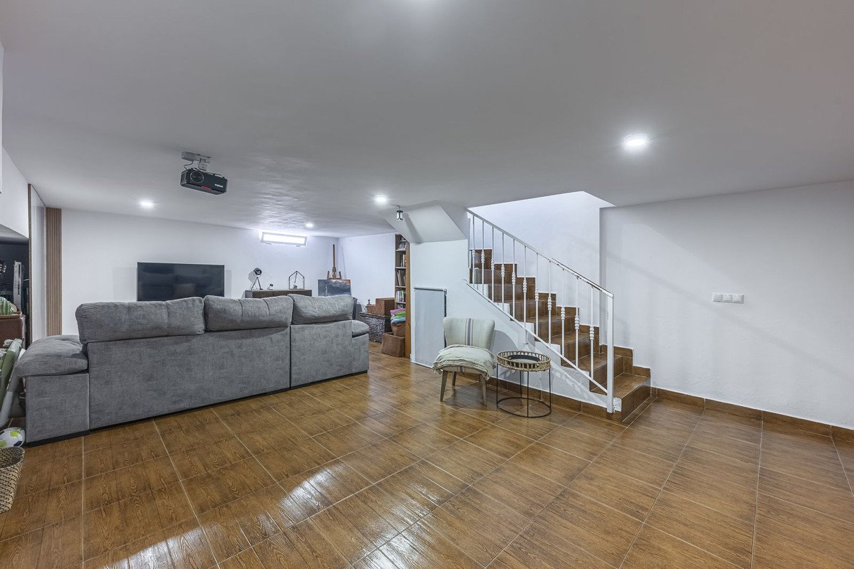 5 Bed Townhouse in Marbella